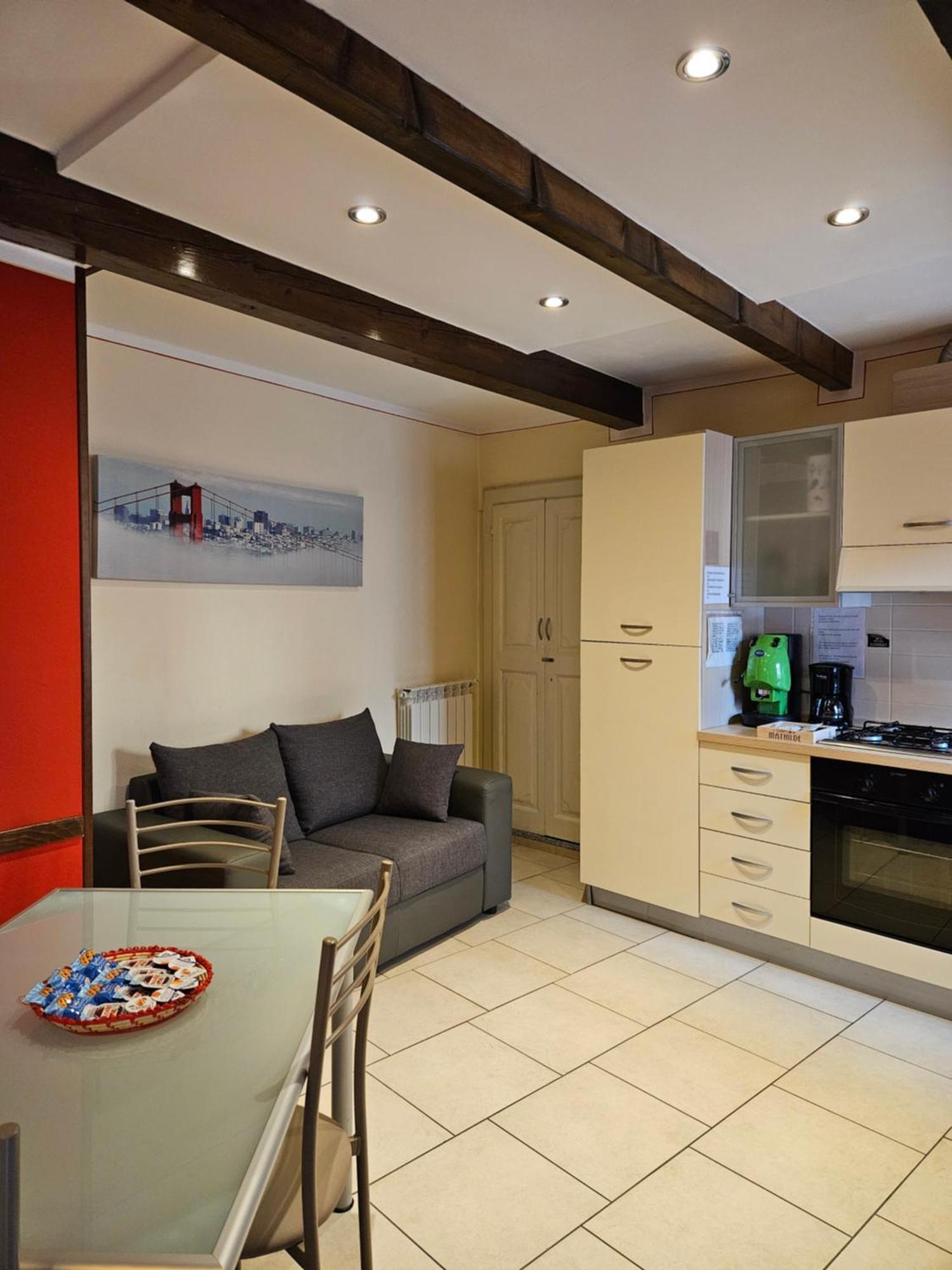 Fiore Rosso Apartment *